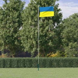 Flagge der Ukraine und Mast...