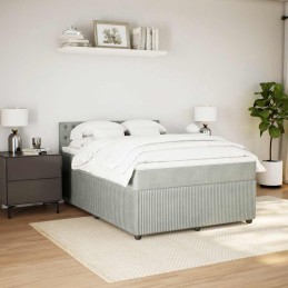Boxspringbett mit Matratze...