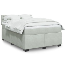 Boxspringbett mit Matratze...