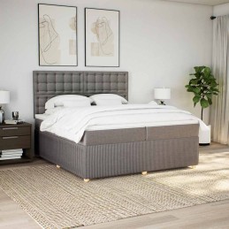 Boxspringbett mit Matratze...