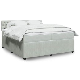 Boxspringbett mit Matratze...