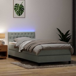 Boxspringbett mit Matratze...