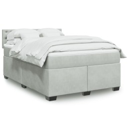 Boxspringbett mit Matratze...