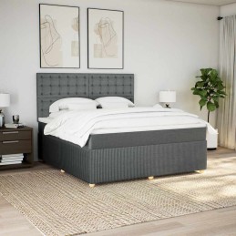 Boxspringbett mit Matratze...