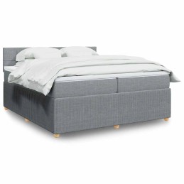 Boxspringbett mit Matratze...