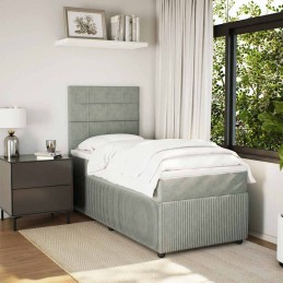 Boxspringbett mit Matratze...