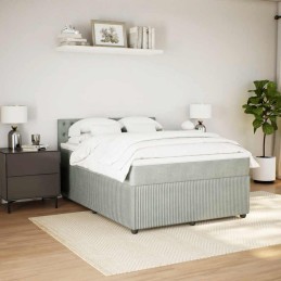 Boxspringbett mit Matratze...