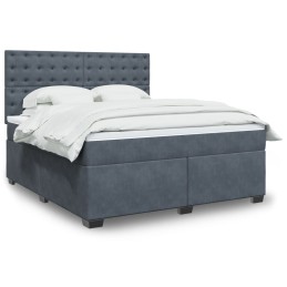 Boxspringbett mit Matratze...