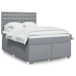 Boxspringbett mit Matratze...