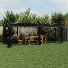 Pavillon mit Netzwänden...