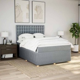 Boxspringbett mit Matratze...