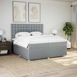 Boxspringbett mit Matratze...
