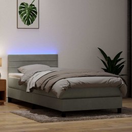Boxspringbett mit Matratze...