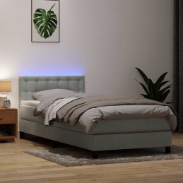 Boxspringbett mit Matratze...
