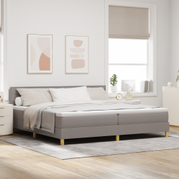 Boxspringbett mit Matratze...