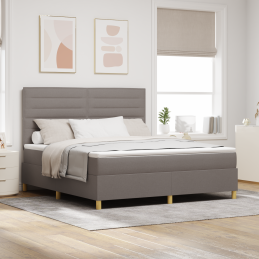 Boxspringbett mit Matratze...