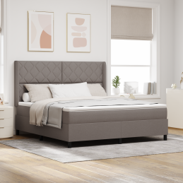 Boxspringbett mit Matratze...