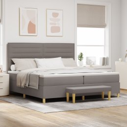 Boxspringbett mit Matratze...
