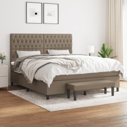 Boxspringbett mit Matratze...