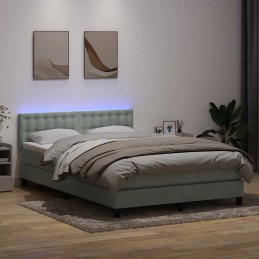 Boxspringbett mit Matratze...