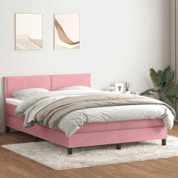 Boxspringbett mit Matratze...