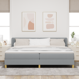 Boxspringbett mit Matratze...