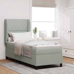 Boxspringbett mit Matratze...