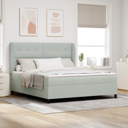 Boxspringbett mit Matratze...