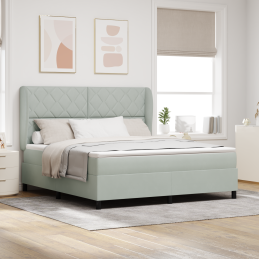 Boxspringbett mit Matratze...