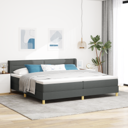 Boxspringbett mit Matratze...