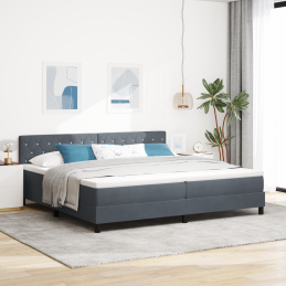 Boxspringbett mit Matratze...