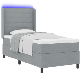 Boxspringbett mit Matratze...