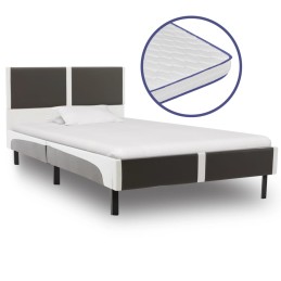 Bett mit...